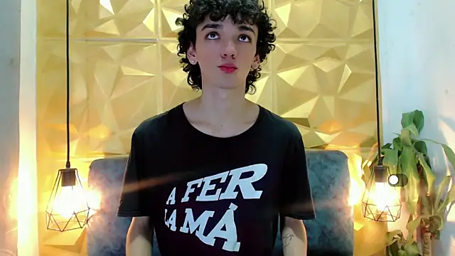 SexyJuliii21 online show from 7, 2, 2025