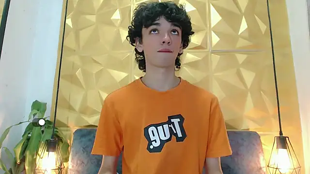 SexyJuliii21 online show from 11, 2, 2025