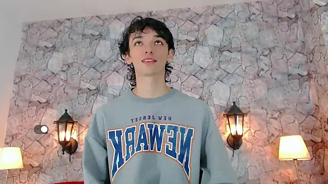 SexyJuliii21 online show from 18, 2, 2025