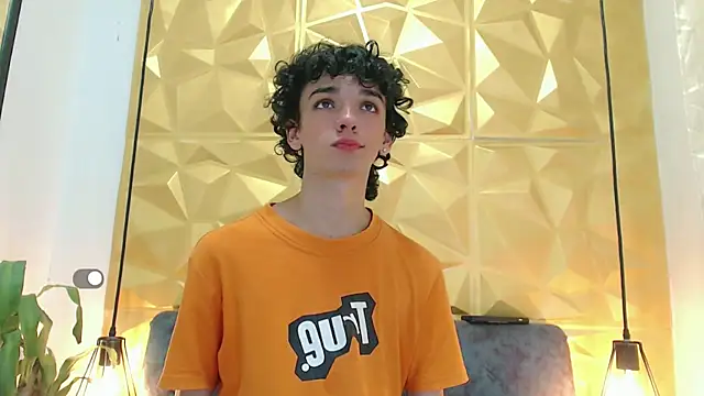 SexyJuliii21 online show from 25, 2, 2025