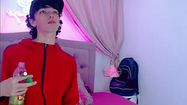 SexyJuliii21 online show from 27, 2, 2025