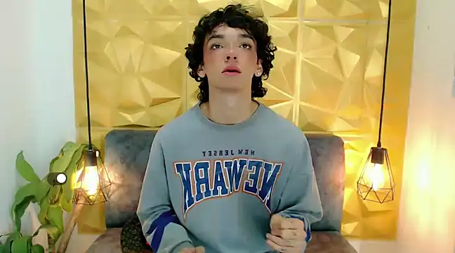 SexyJuliii21 online show from 20, 3, 2025