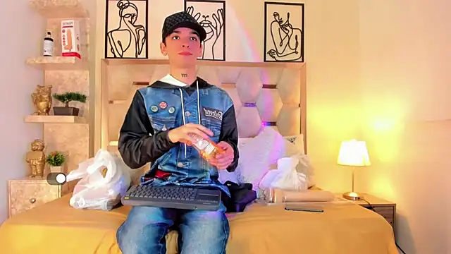 SexyJuliii21 online show from 24, 9, 2025