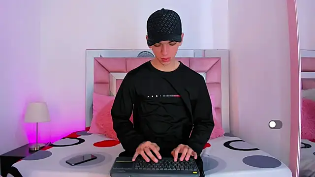 SexyJuliii21 online show from 27, 9, 2025