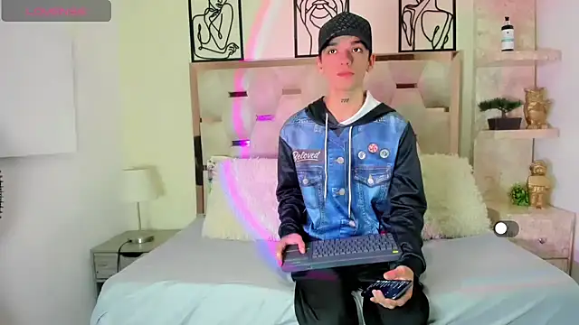 SexyJuliii21 online show from 28, 9, 2025