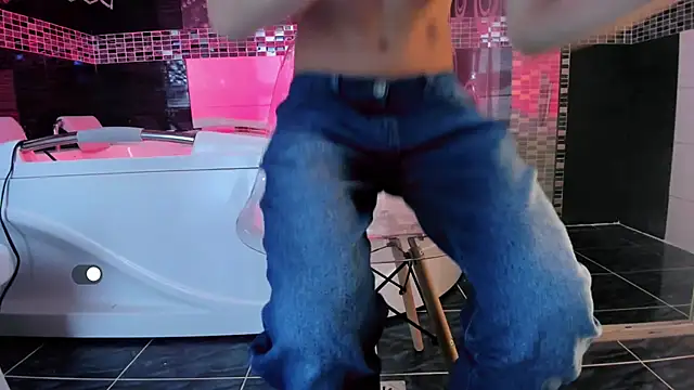 SexyJuliii21 online show from 8, 10, 2025