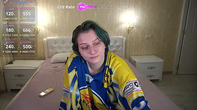 Snapshot of LunaaMayy chatting on 19, 12, 2025 LunaaMayy online show from 19, 12, 2025