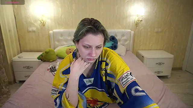 Snapshot of LunaaMayy chatting on 17, 2, 2026 LunaaMayy online show from 17, 2, 2026