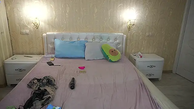 Snapshot of LunaaMayy chatting on 2, 3, 2026 LunaaMayy online show from 2, 3, 2026