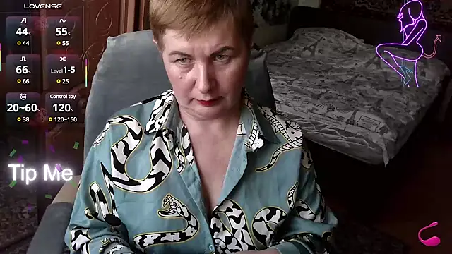 NicoleOlla online show from 6, 3, 2025