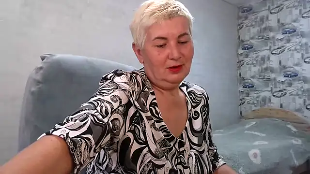 NicoleOlla online show from 29, 9, 2025