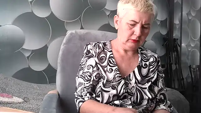 NicoleOlla online show from 8, 10, 2025