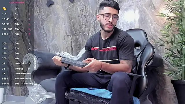 Liam Kleiin online show from 9, 1, 2025