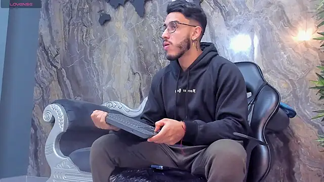 Liam Kleiin online show from 28, 1, 2025