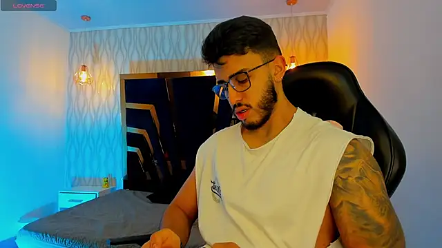 Liam Kleiin online show from 15, 12, 2025