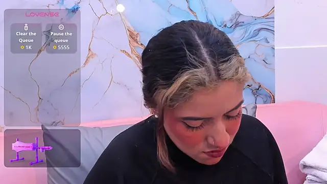 Snapshot of taylor_cupper chatting on 10, 10, 2025 taylor cupper online show from 10, 10, 2025