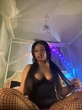 Snapshot of lovekaylaa chatting on 25, 2, 2025 lovekaylaa online show from 25, 2, 2025