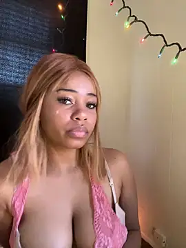 Snapshot of lovekaylaa chatting on 15, 11, 2025 lovekaylaa online show from 15, 11, 2025