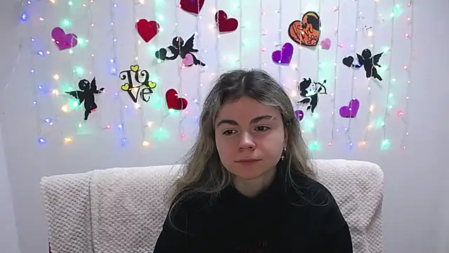 TinaRedly online show from 30, 1, 2025