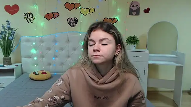 TinaRedly online show from 11, 3, 2025