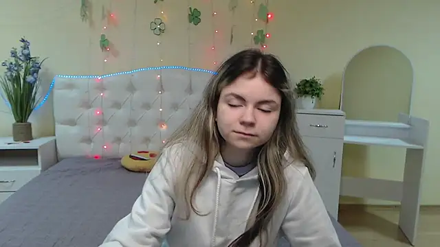 TinaRedly online show from 22, 3, 2025