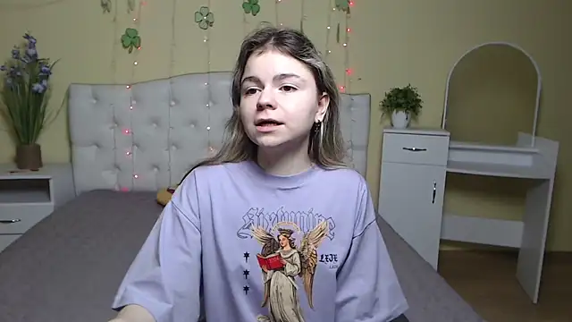 TinaRedly online show from 23, 3, 2025