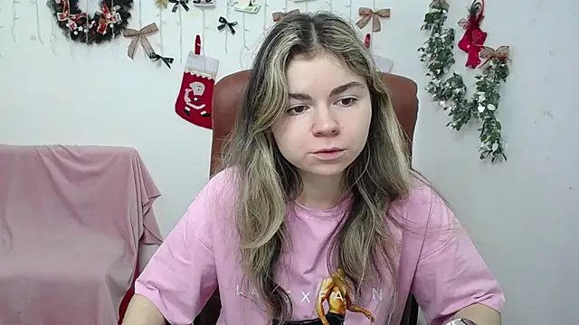 TinaRedly online show from 14, 12, 2025