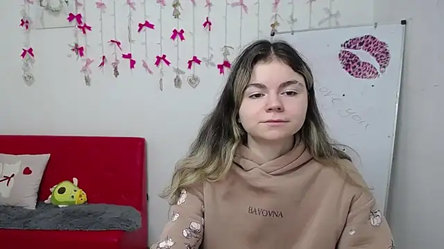 TinaRedly online show from 17, 4, 2026