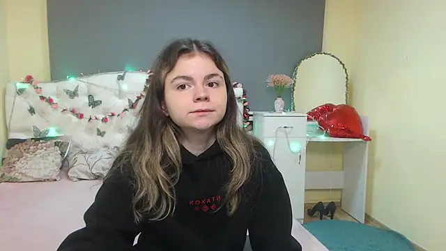 TinaRedly online show from 19, 4, 2026