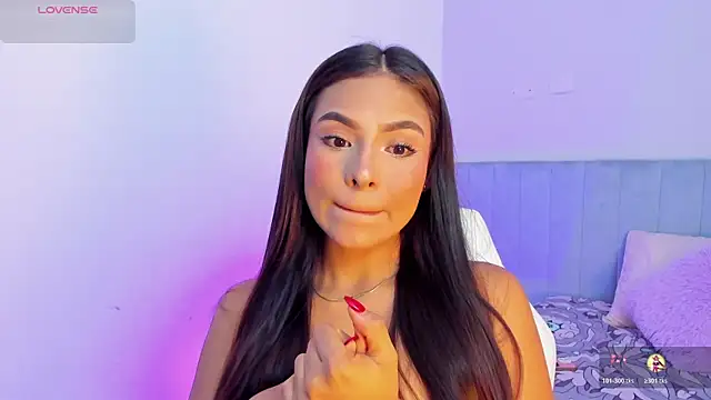 Snapshot of amira_cute2 chatting on 30, 10, 2025 amira cute2 online show from 30, 10, 2025