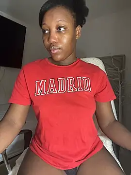 Snapshot of kellya_ chatting on 6, 3, 2025 kellya online show from 6, 3, 2025