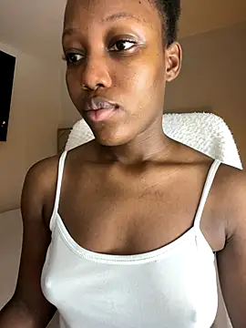 Snapshot of kellya_ chatting on 3, 10, 2025 kellya online show from 3, 10, 2025