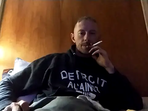 Snapshot of elmerfuddin87 chatting on 9, 10, 2025 elmerfuddin87 online show from 9, 10, 2025