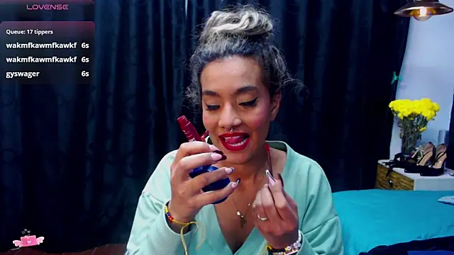 Snapshot of megan_collins96 chatting on 31, 12, 2024 megan collins96 online show from 31, 12, 2024