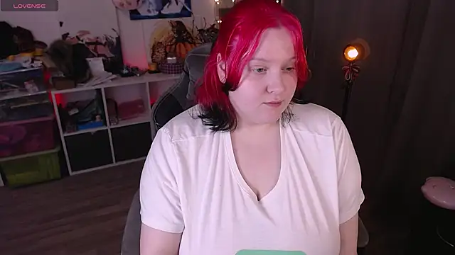 Snapshot of lissamuff chatting on 26, 2, 2025 lissamuff online show from 26, 2, 2025