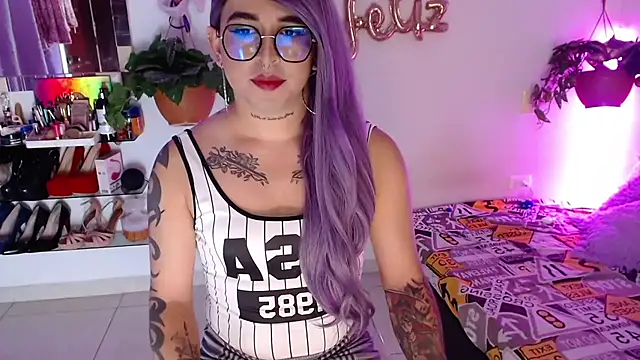 Snapshot of Laveneno_ortiz07 chatting on 15, 11, 2025 Laveneno ortiz07 online show from 15, 11, 2025