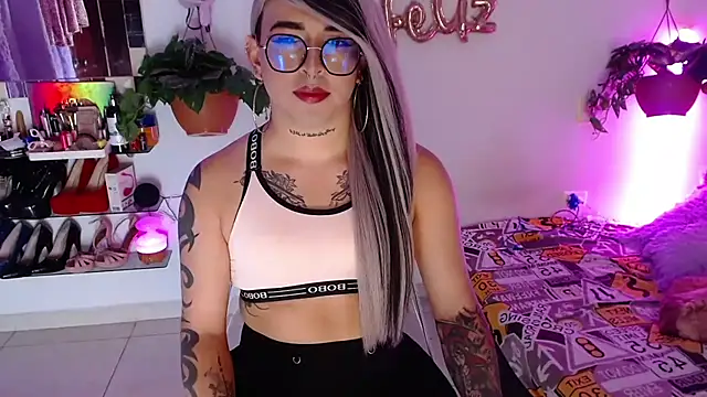 Snapshot of Laveneno_ortiz07 chatting on 18, 11, 2025 Laveneno ortiz07 online show from 18, 11, 2025