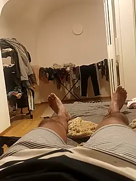 Snapshot of maleesa chatting on 8, 10, 2025 maleesa online show from 8, 10, 2025