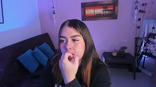 ArianaBaker online show from 21, 11, 2025