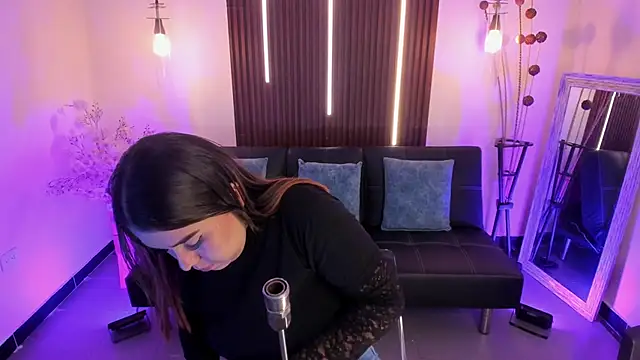 ArianaBaker online show from 7, 1, 2026