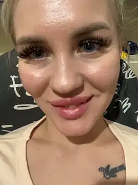 DreamGirl-777 online show from 3, 2, 2025