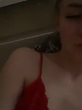 DreamGirl-777 online show from 5, 2, 2025