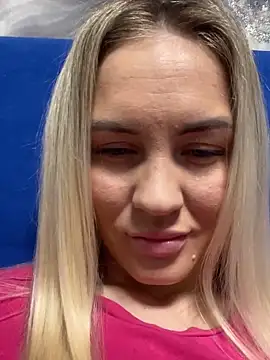 DreamGirl-777 online show from 5, 3, 2025