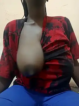 Snapshot of Swirly_blac chatting on 10, 9, 2025 Swirly blac online show from 10, 9, 2025