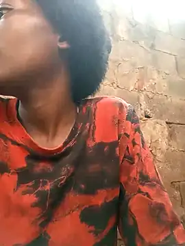 Snapshot of Swirly_blac chatting on 12, 11, 2025 Swirly blac online show from 12, 11, 2025