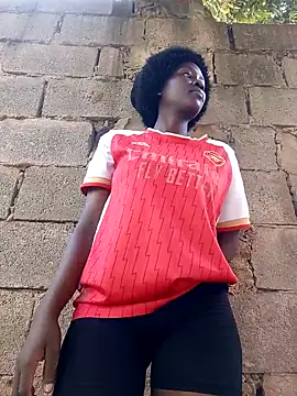 Snapshot of Swirly_blac chatting on 13, 11, 2025 Swirly blac online show from 13, 11, 2025