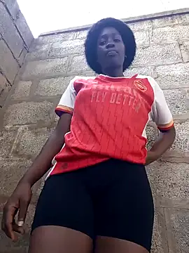 Snapshot of Swirly_blac chatting on 19, 11, 2025 Swirly blac online show from 19, 11, 2025