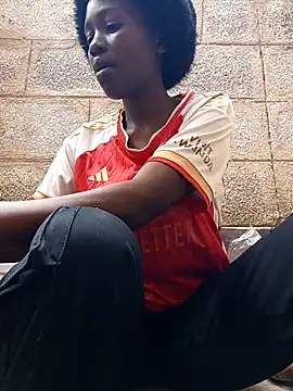 Snapshot of Swirly_blac chatting on 22, 11, 2025 Swirly blac online show from 22, 11, 2025