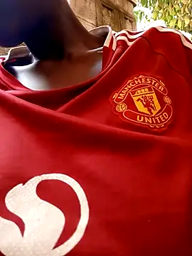 Snapshot of Swirly_blac chatting on 26, 11, 2025 Swirly blac online show from 26, 11, 2025