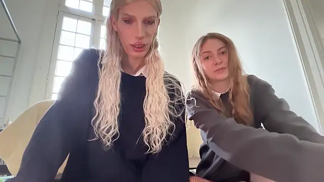 Snapshot of AliceSnowCatt chatting on 25, 4, 2026 AliceSnowCatt online show from 25, 4, 2026